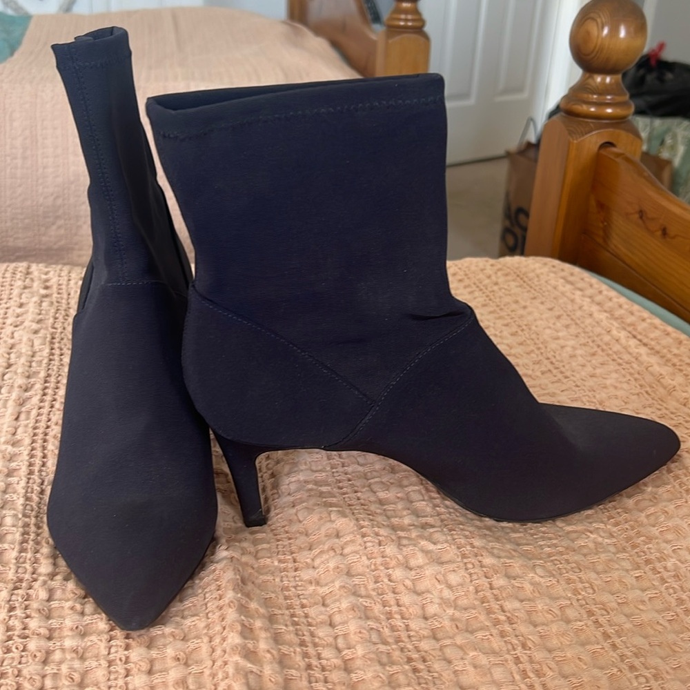 Boden elastane navy short boots.  Size 40